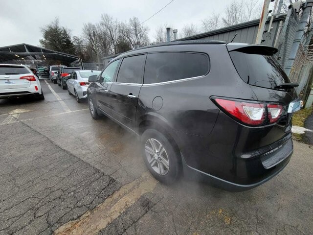 2017 Chevrolet Traverse in Knoxville, TN 37912 - 18100473 4