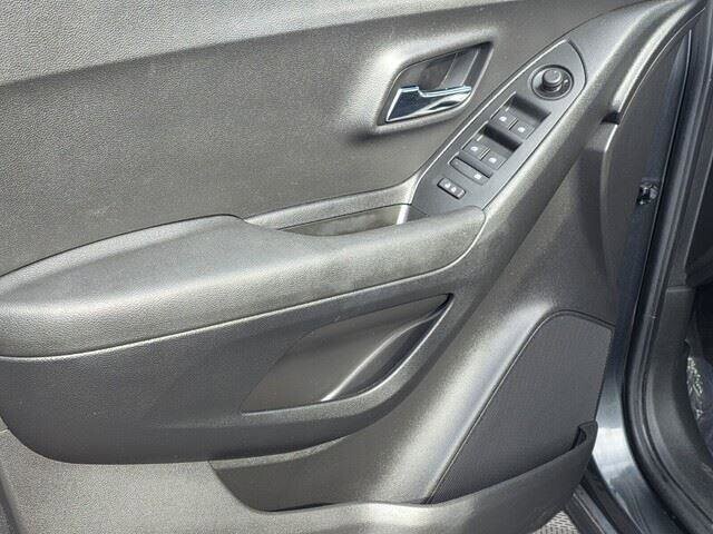 2019 Chevrolet Trax in Mesa, AZ 85212 - 18100481 13