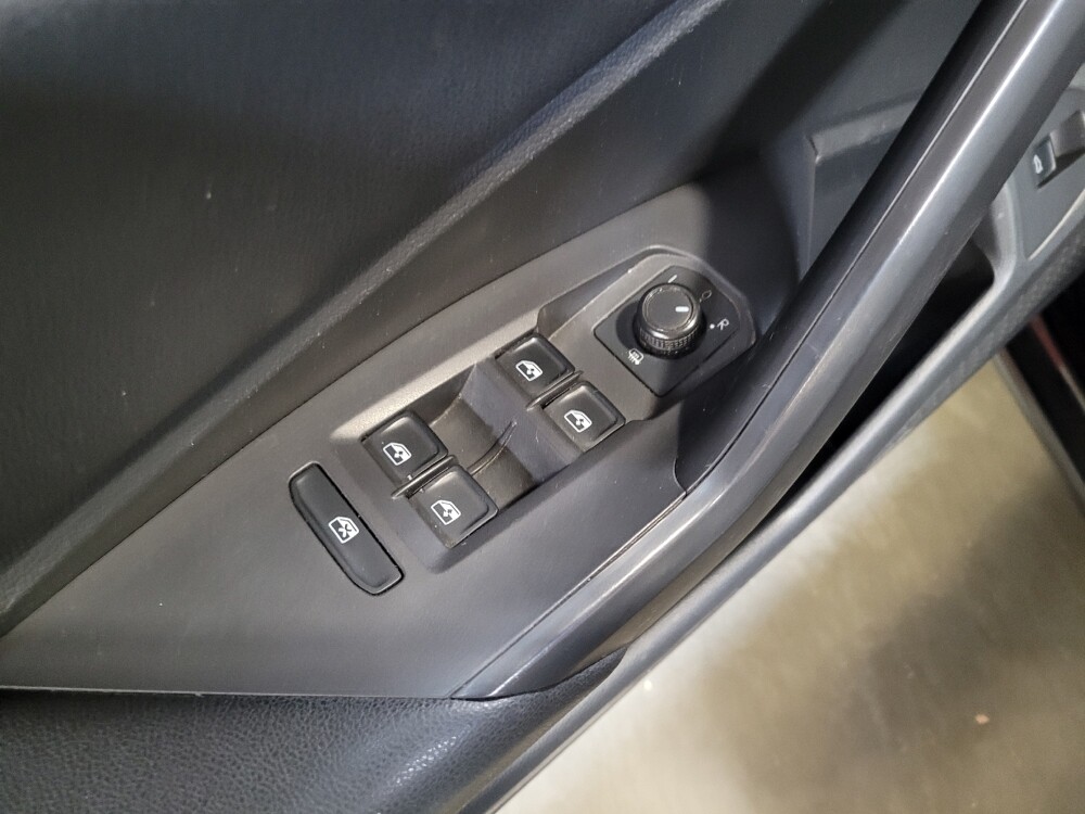 2019 Volkswagen Jetta in Riverside, CA 92504 - 18100490 27