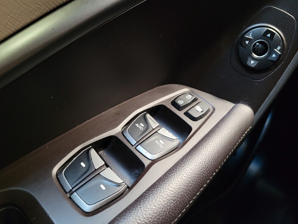 2017 Hyundai Santa Fe in Sacramento, CA 95821 - 18100493 27