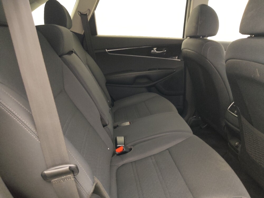 2020 Kia Sorento in Macon, GA 31210 - 18100504 19