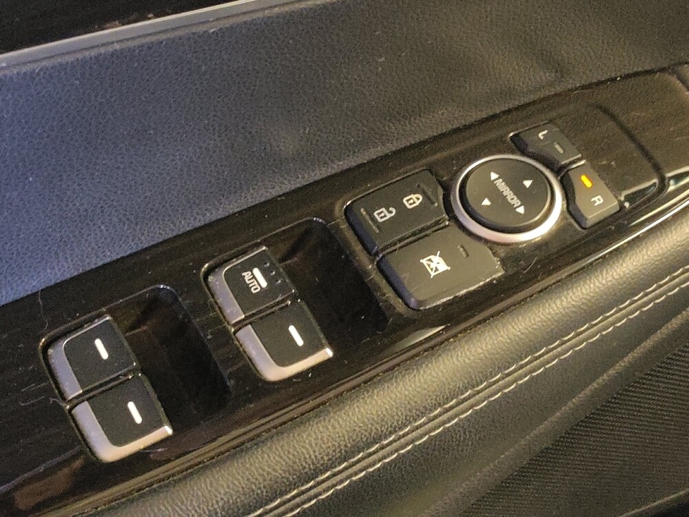 2020 Kia Sorento in Macon, GA 31210 - 18100504 27