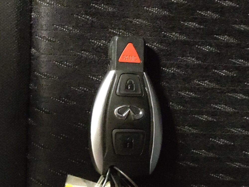 2017 INFINITI QX30 in Tyler, TX 75701 - 18100538 32