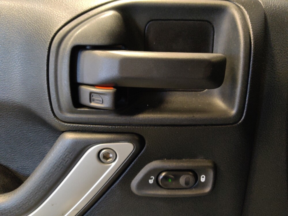 2017 Jeep Wrangler in Phoenix, AZ 85015 - 18100555 27