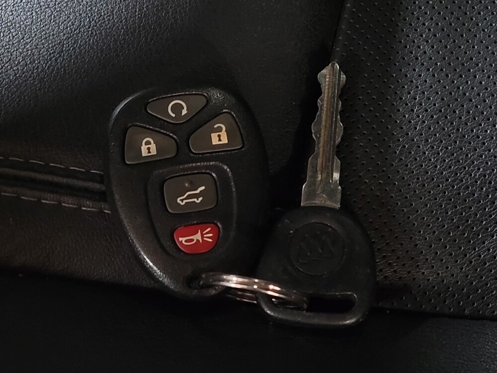 2017 Buick Enclave in Miami, FL 33157 - 18100587 32