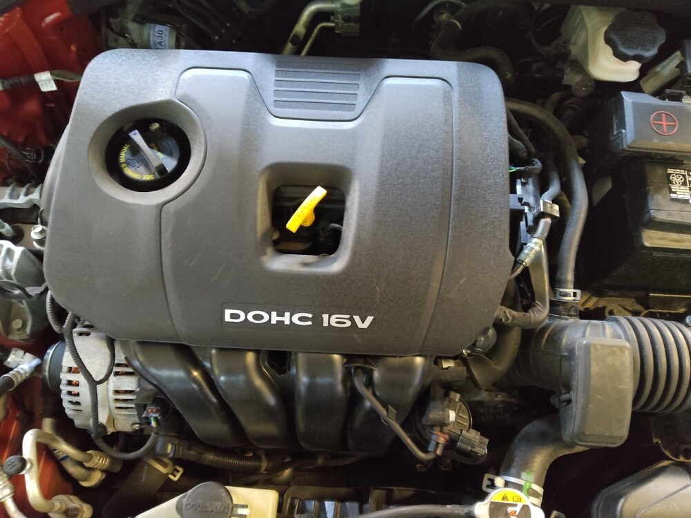 2017 Hyundai Elantra in Greensboro, NC 27407 - 18100598 30