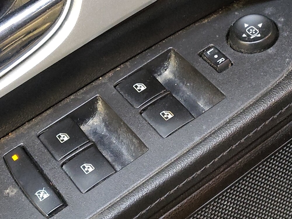 2016 Chevrolet Equinox in Greensboro, NC 27407 - 18100601 27