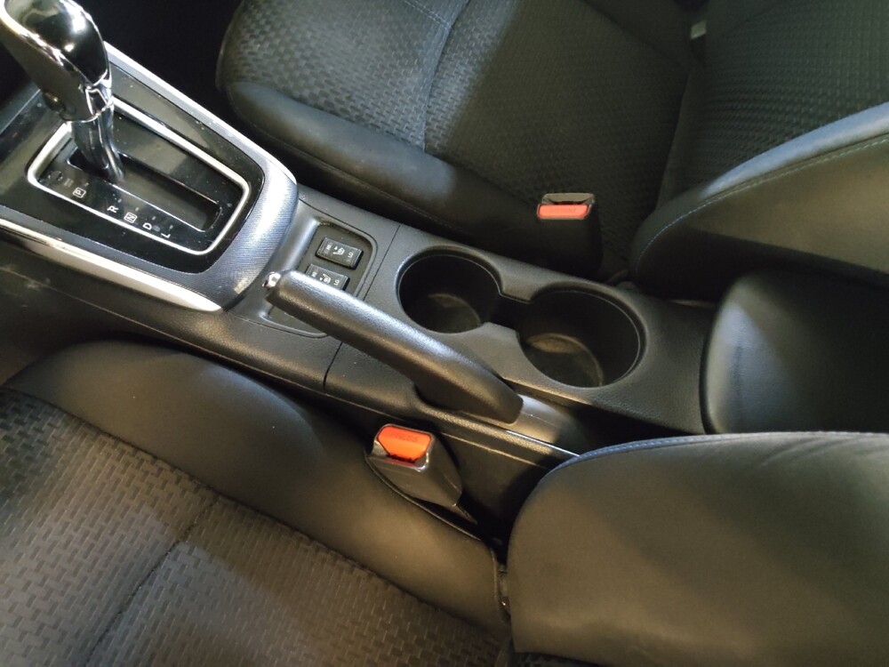 2016 Nissan Sentra in Greenville, NC 27834 - 18100608 26