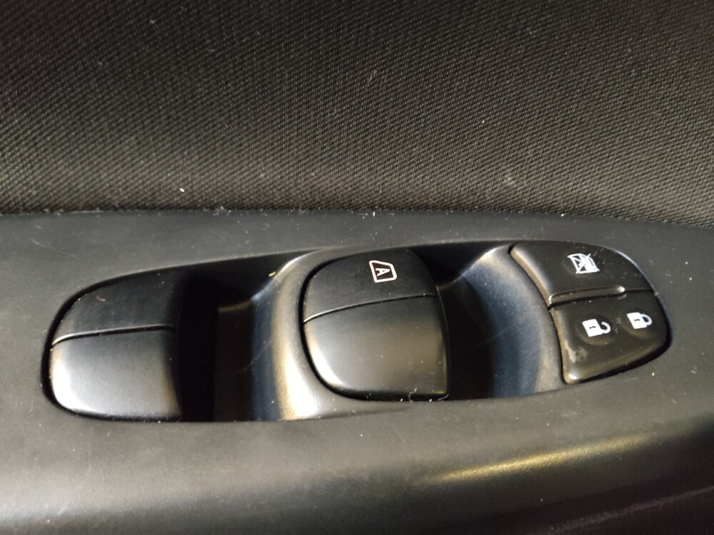 2016 Nissan Sentra in Greenville, NC 27834 - 18100608 27