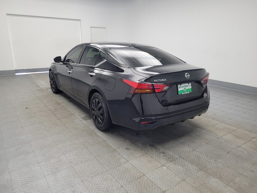 2019 Nissan Altima in Huntsville, AL 35816 - 18100617 3