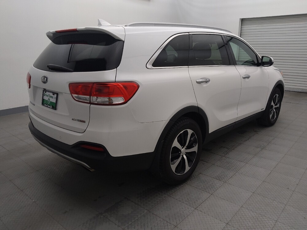 2016 Kia Sorento in Houston, TX 77060 - 18100628 9