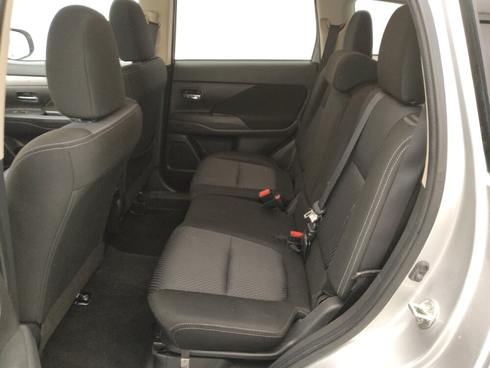 2018 Mitsubishi Outlander in Houston, TX 77034 - 18100629 18