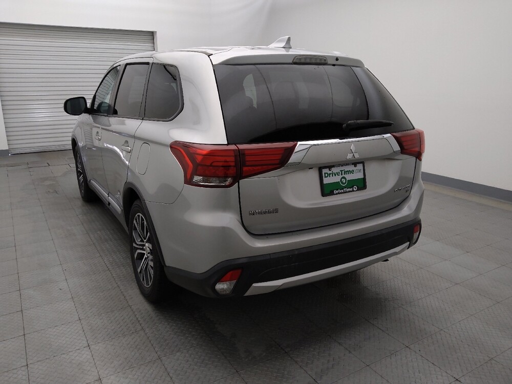 2018 Mitsubishi Outlander in Houston, TX 77034 - 18100629 2