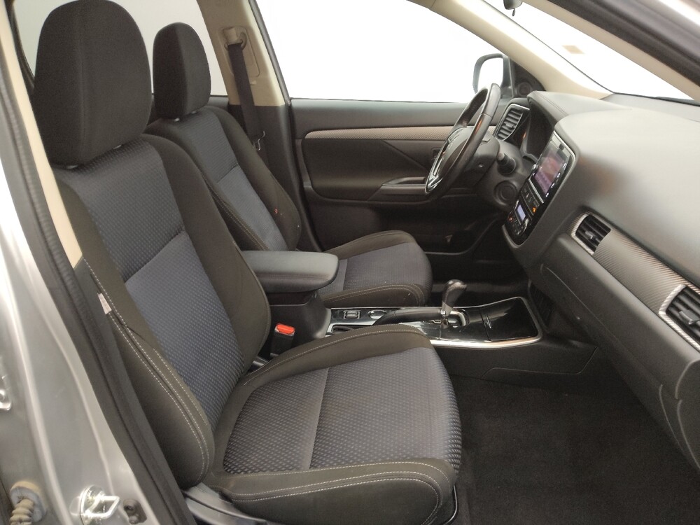 2018 Mitsubishi Outlander in Houston, TX 77034 - 18100629 21