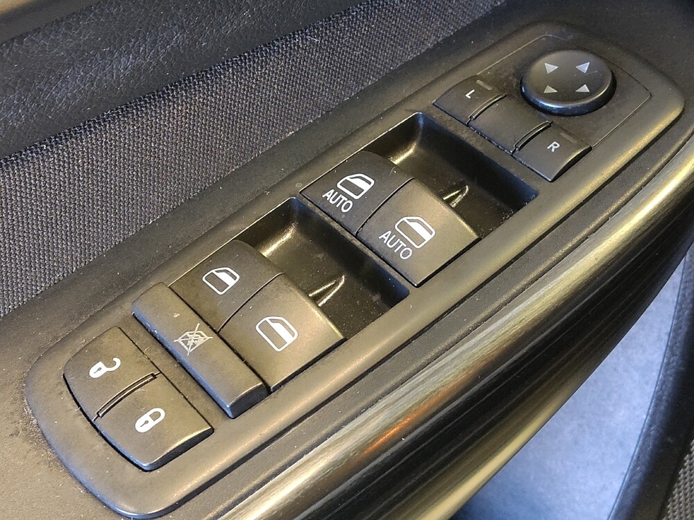 2016 Jeep Cherokee in Live Oak, TX 78233 - 18100630 27