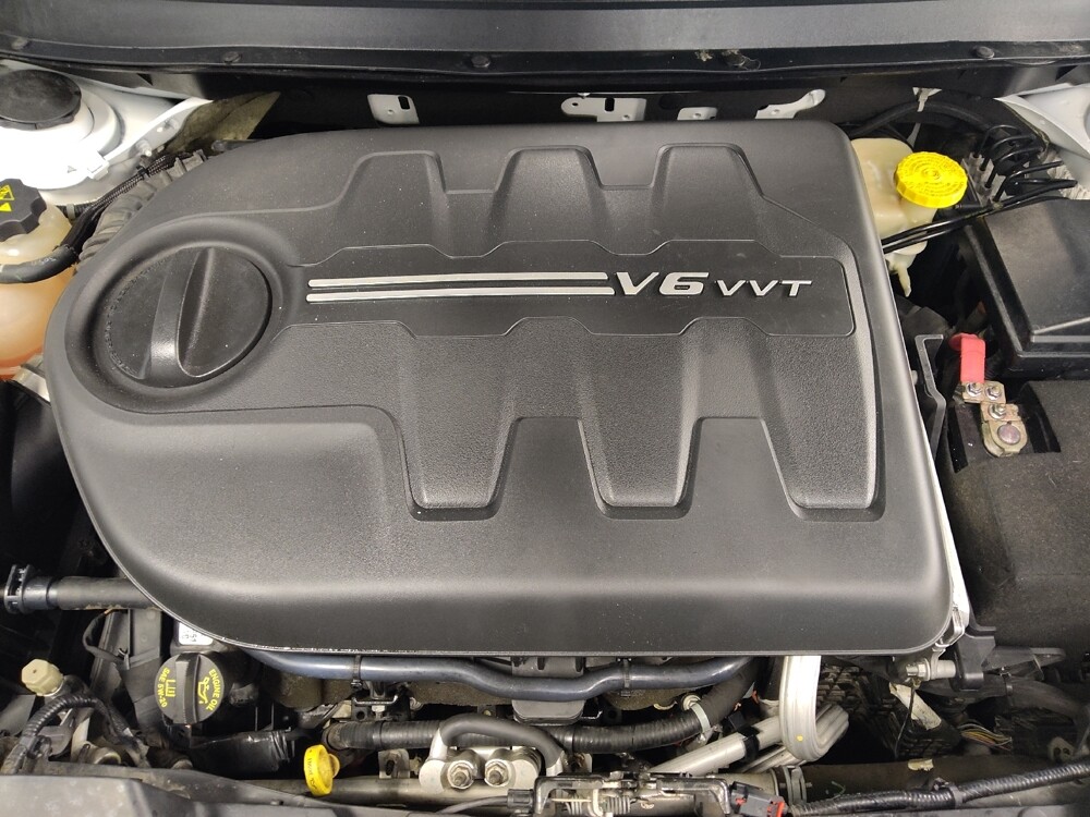 2016 Jeep Cherokee in Live Oak, TX 78233 - 18100630 30