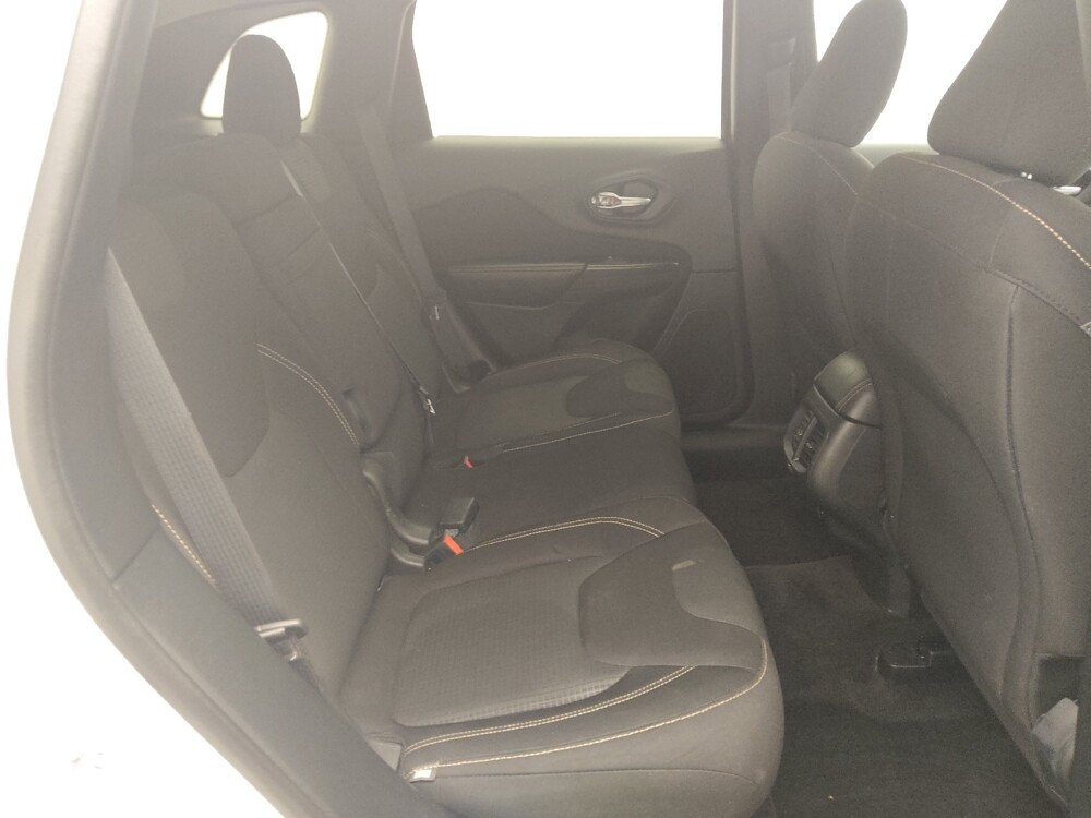 2016 Jeep Cherokee in Live Oak, TX 78233 - 18100630 19