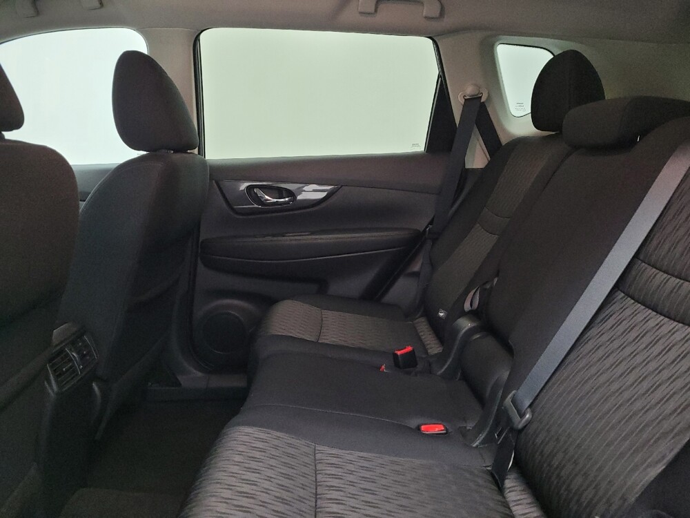 2018 Nissan Rogue in Fairfield, OH 45014 - 18100637 18