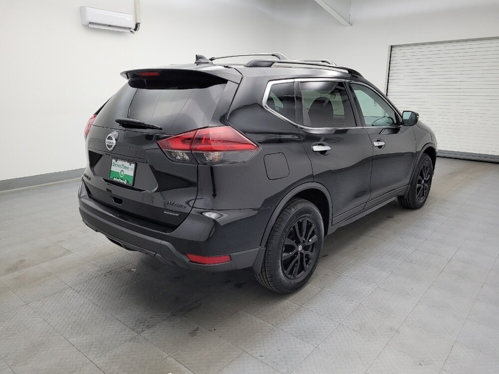 2018 Nissan Rogue in Fairfield, OH 45014 - 18100637 9