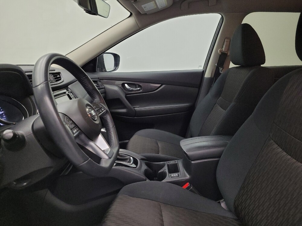 2018 Nissan Rogue in Fairfield, OH 45014 - 18100637 17