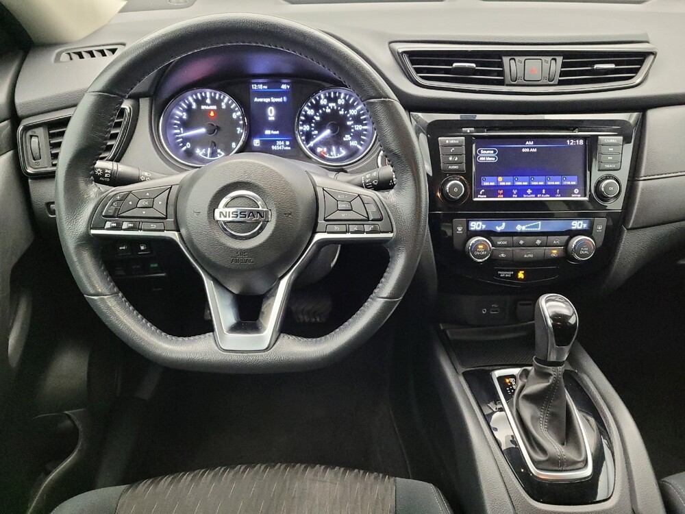 2018 Nissan Rogue in Fairfield, OH 45014 - 18100637 22