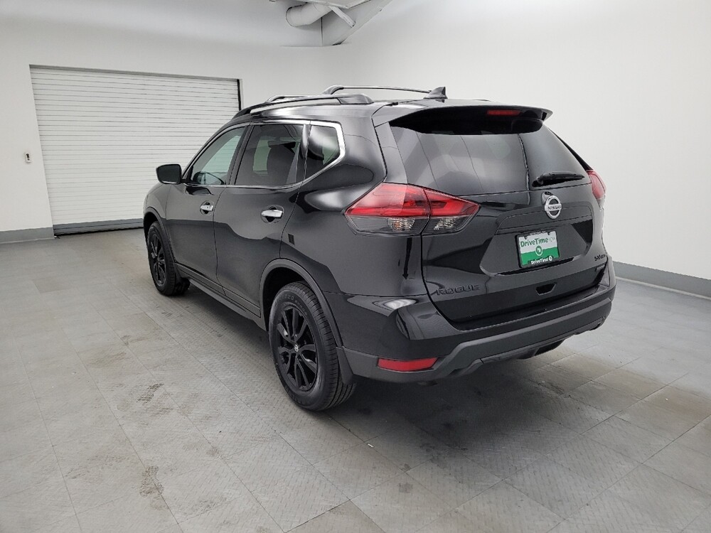2018 Nissan Rogue in Fairfield, OH 45014 - 18100637 5