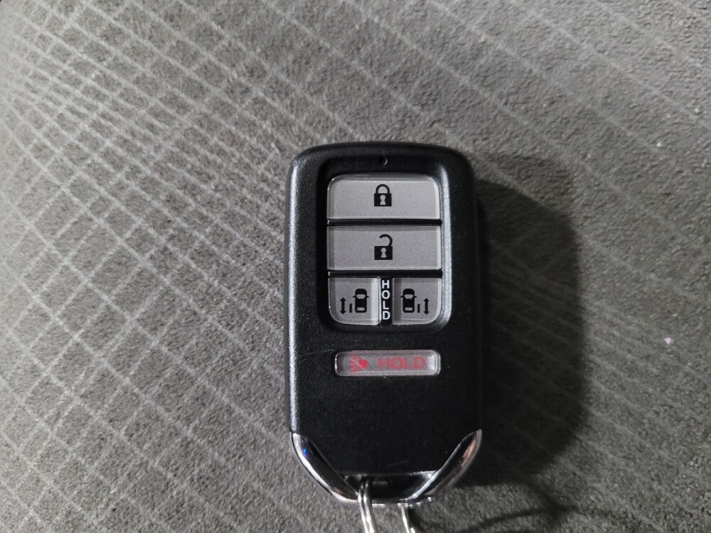 2016 Honda Odyssey in Temple Hills, MD 20746 - 18100651 32