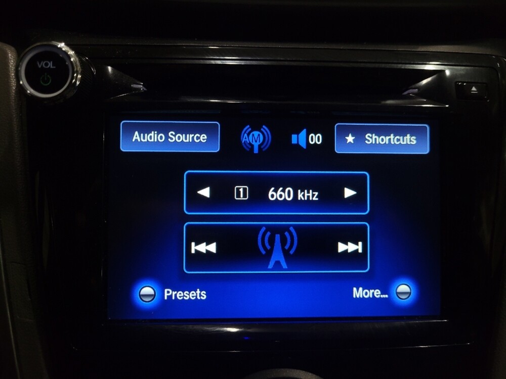 2016 Honda Odyssey in Temple Hills, MD 20746 - 18100651 25