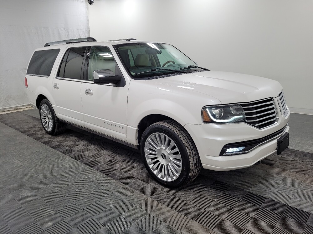 2015 Lincoln Navigator L in Pittsburgh, PA 15236 - 18100652 11