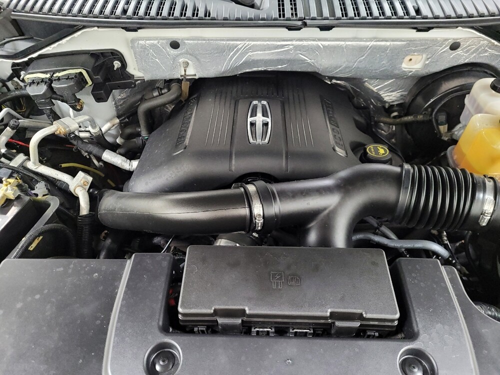 2015 Lincoln Navigator L in Pittsburgh, PA 15236 - 18100652 30