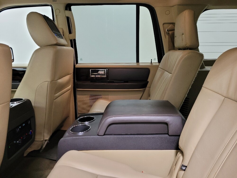 2015 Lincoln Navigator L in Pittsburgh, PA 15236 - 18100652 18