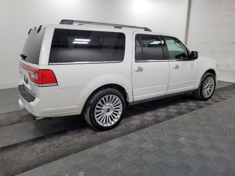 2015 Lincoln Navigator L in Pittsburgh, PA 15236 - 18100652 10