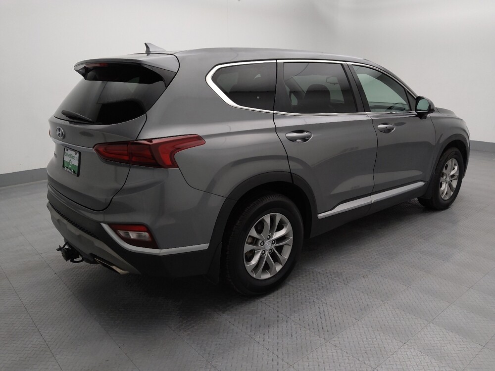 2019 Hyundai Santa Fe in Independence, MO 64055 - 18100661 3