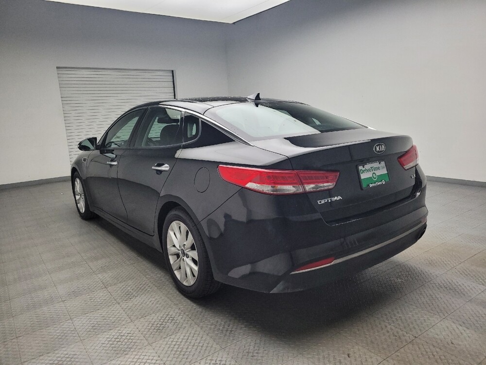 2016 Kia Optima in Eastpointe, MI 48021 - 18100666 5