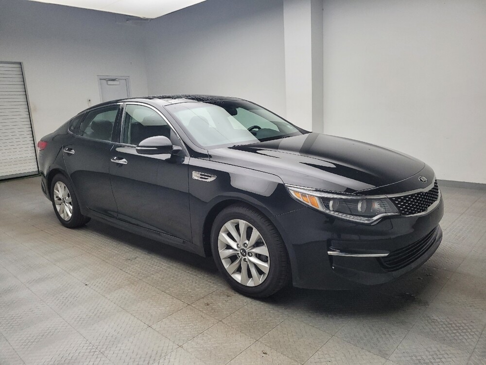 2016 Kia Optima in Eastpointe, MI 48021 - 18100666 11