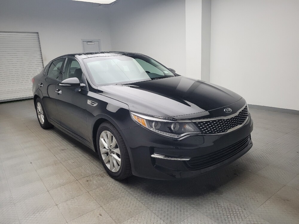 2016 Kia Optima in Eastpointe, MI 48021 - 18100666 13