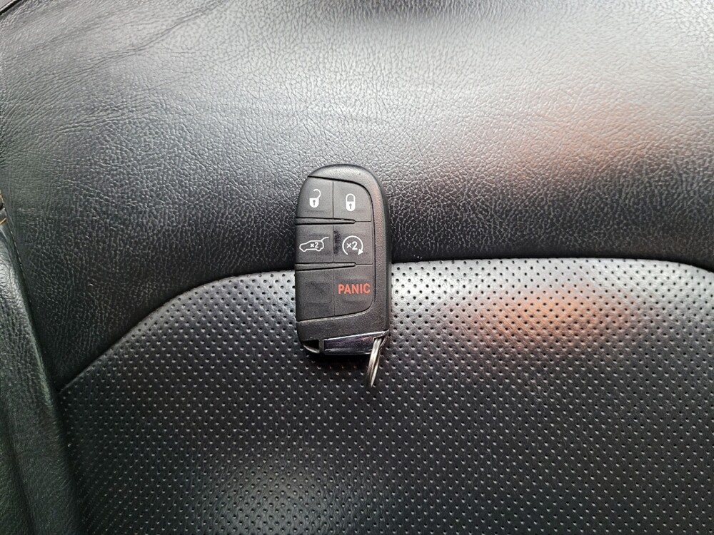 2018 Jeep Compass in Las Vegas, NV 89104 - 18100674 32