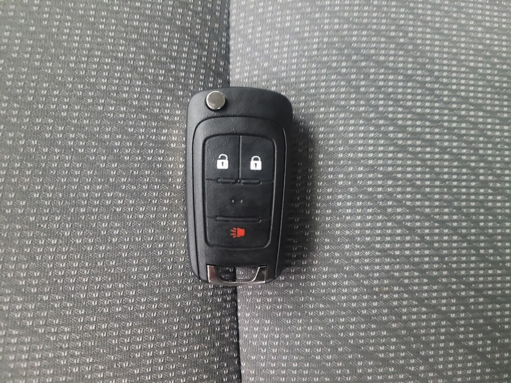 2014 Chevrolet Malibu in Antioch, TN 37013 - 18100729 32