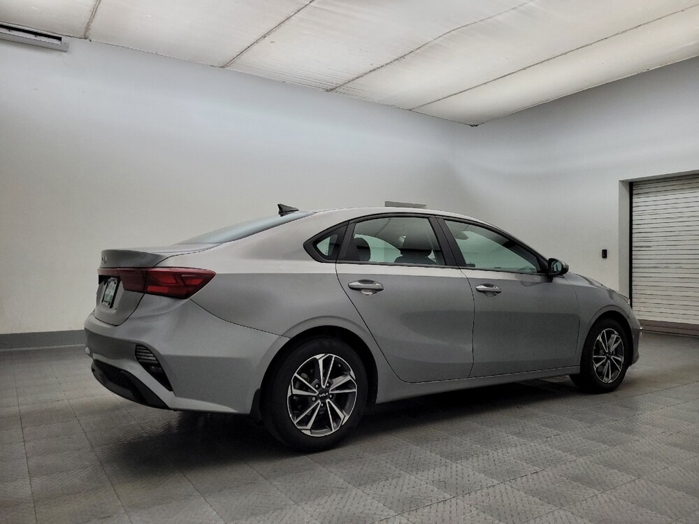 2022 Kia Forte in Mesa, AZ 85210 - 18100742 10