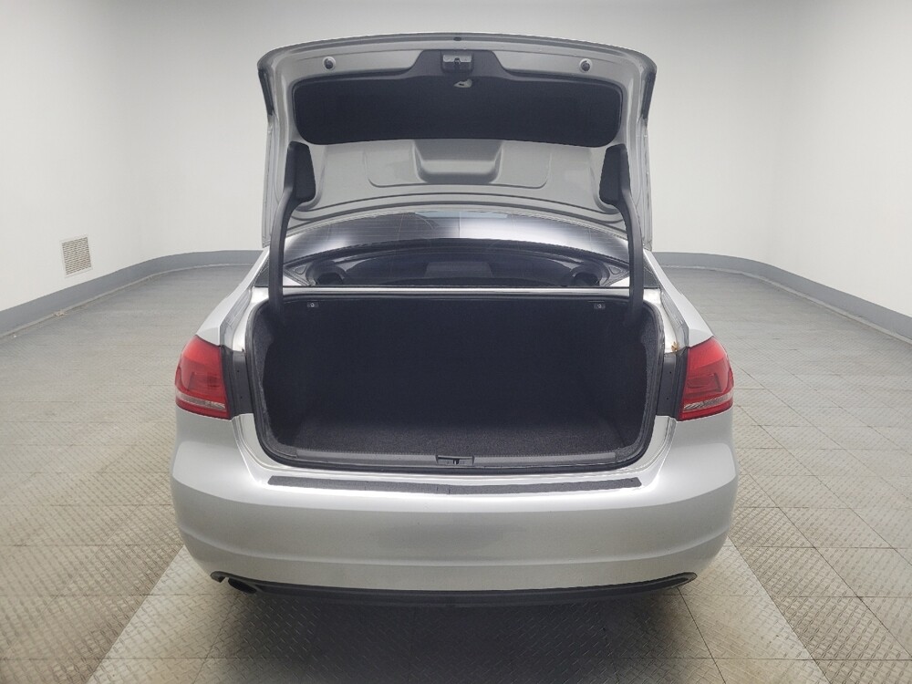 2015 Volkswagen Passat in Ft Wayne, IN 46805 - 18100778 29