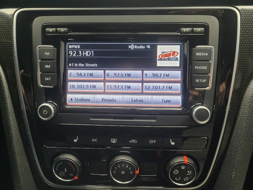 2015 Volkswagen Passat in Ft Wayne, IN 46805 - 18100778 25