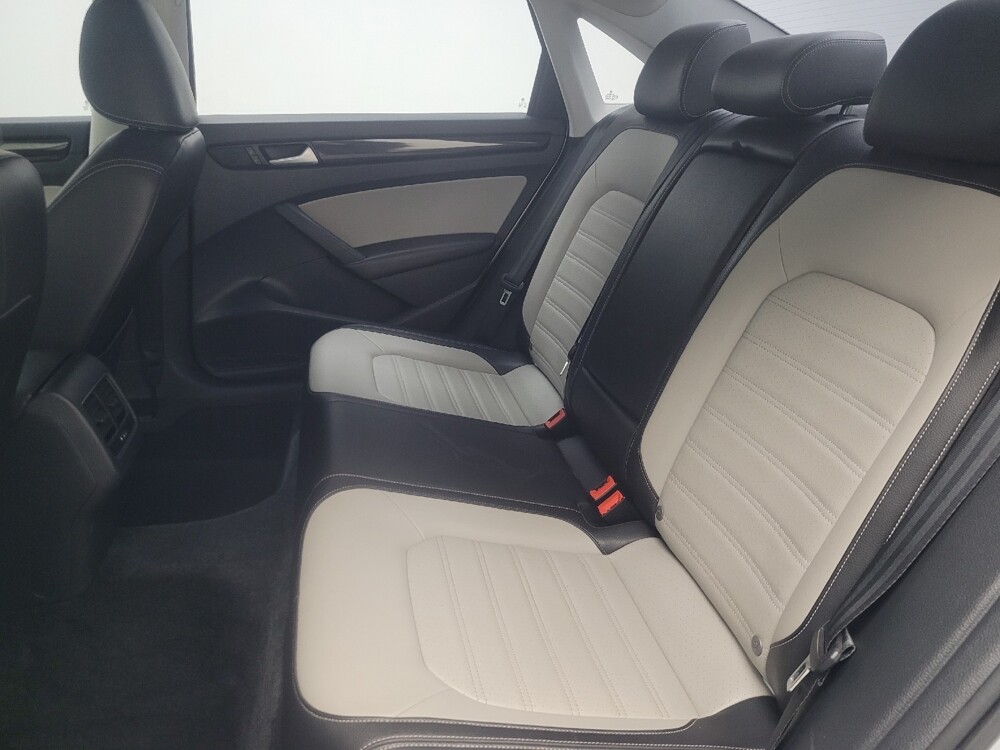 2015 Volkswagen Passat in Ft Wayne, IN 46805 - 18100778 18