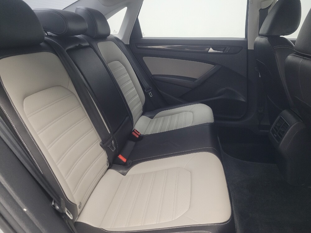 2015 Volkswagen Passat in Ft Wayne, IN 46805 - 18100778 19