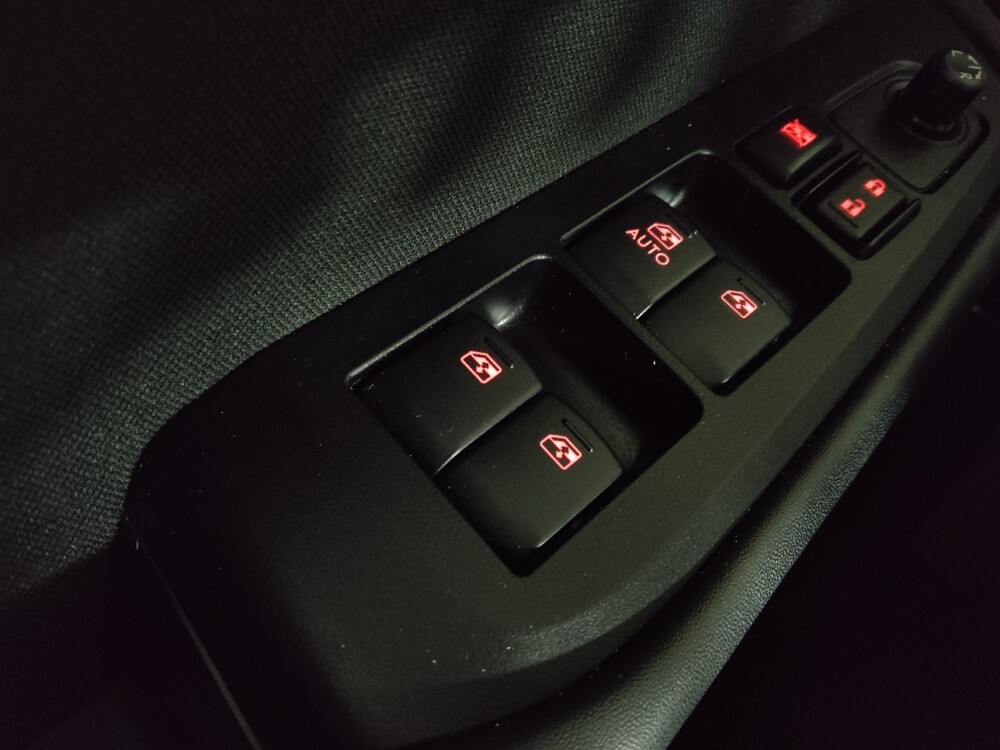 2019 Subaru Outback in Union City, GA 30291 - 18100781 27