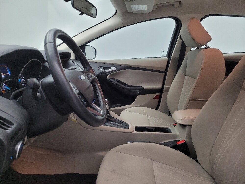 2016 Ford Focus in Maple Heights, OH 44137 - 18100794 17