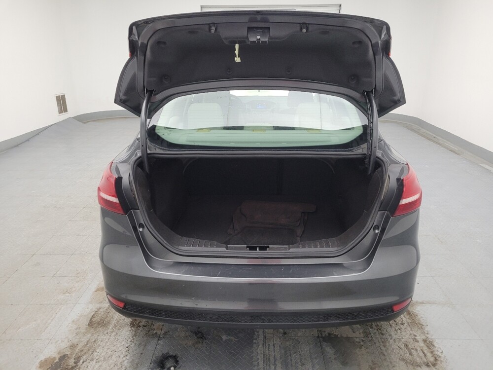 2016 Ford Focus in Maple Heights, OH 44137 - 18100794 29