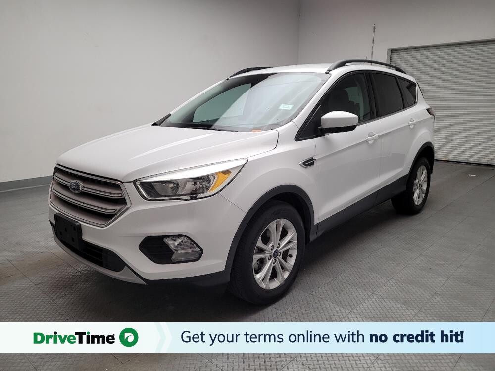 2018 Ford Escape in Downey, CA 90241 - 18100804