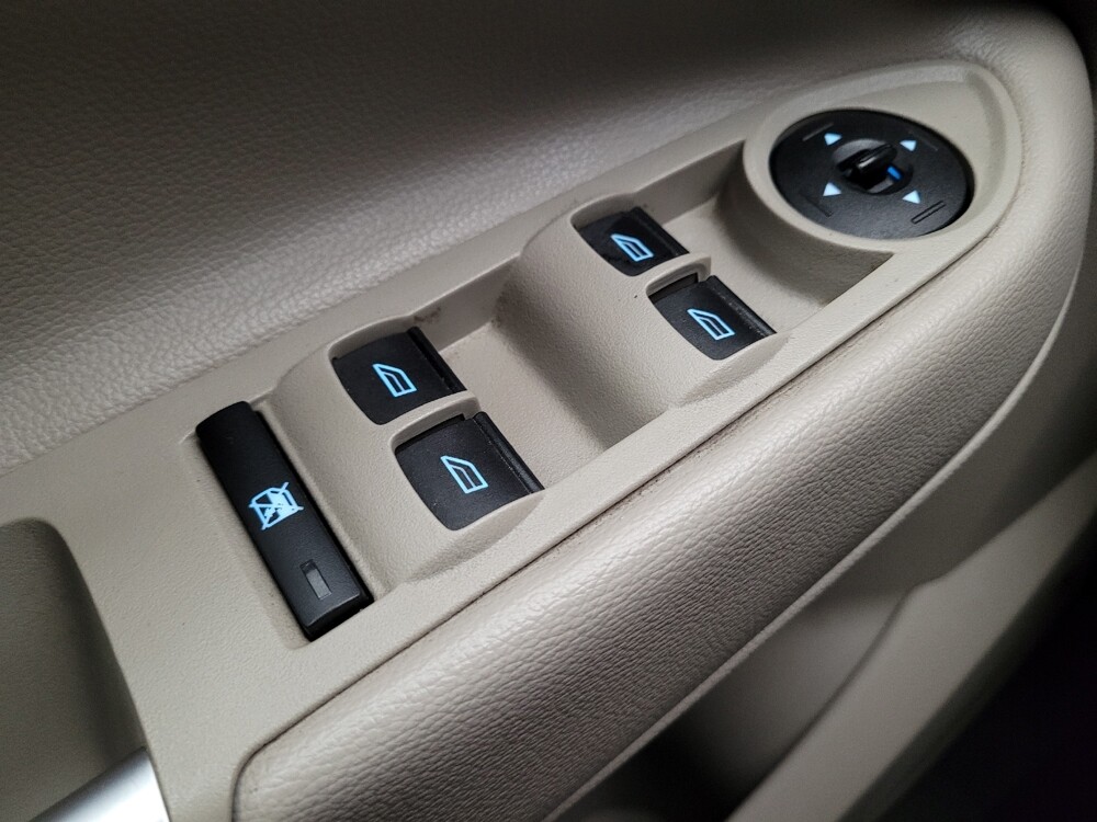 2018 Ford Escape in Downey, CA 90241 - 18100804 27