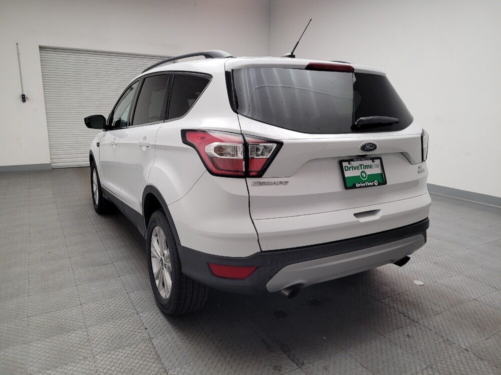 2018 Ford Escape in Downey, CA 90241 - 18100804 6