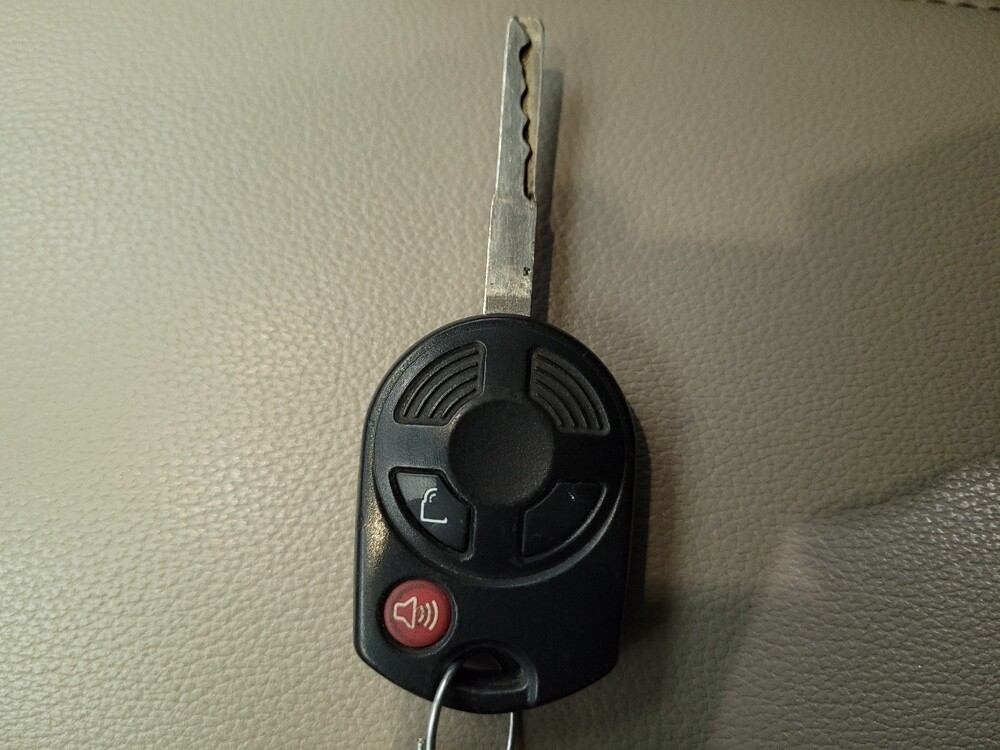 2018 Ford Escape in Downey, CA 90241 - 18100804 32